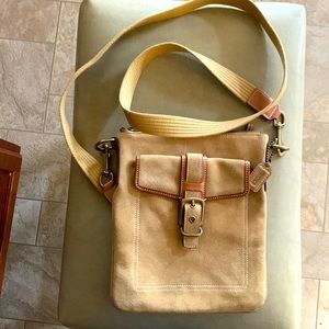 NWOT COACH 8E87 Genuine SUEDE Tan cross body bag